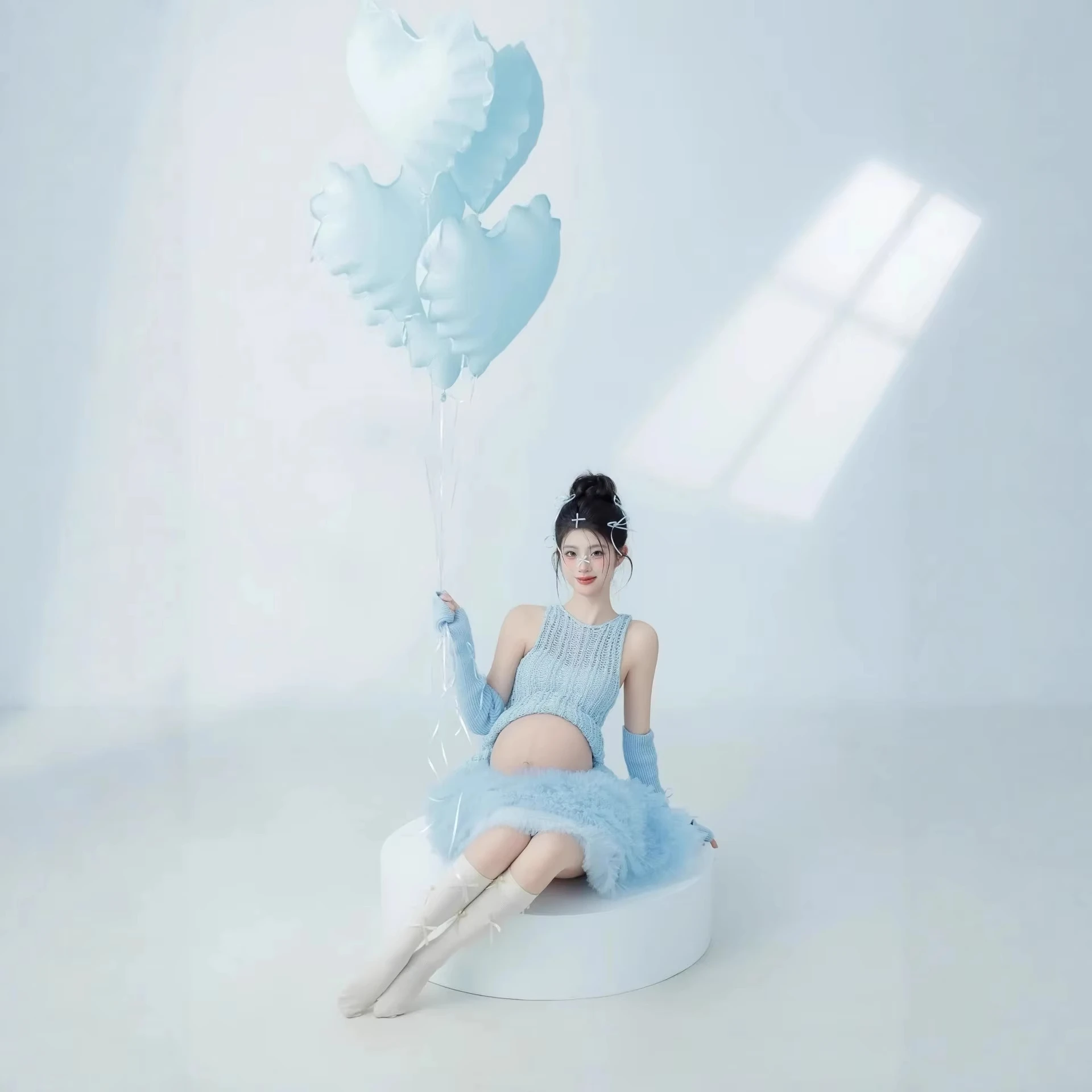 Vestido de maternidad azul con falda tutú para sesión de fotos - imagen 5