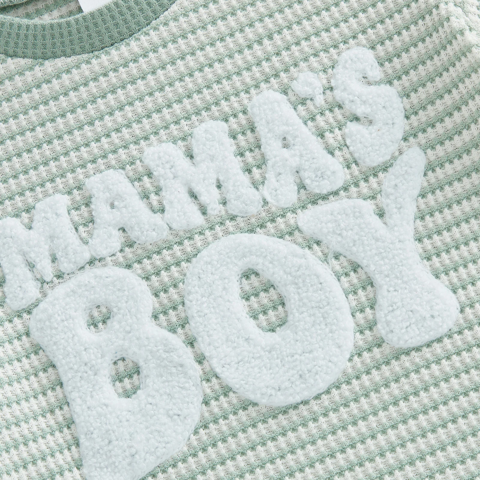 Conjunto verano niño con bordado letras rayas camiseta pantalones cortos