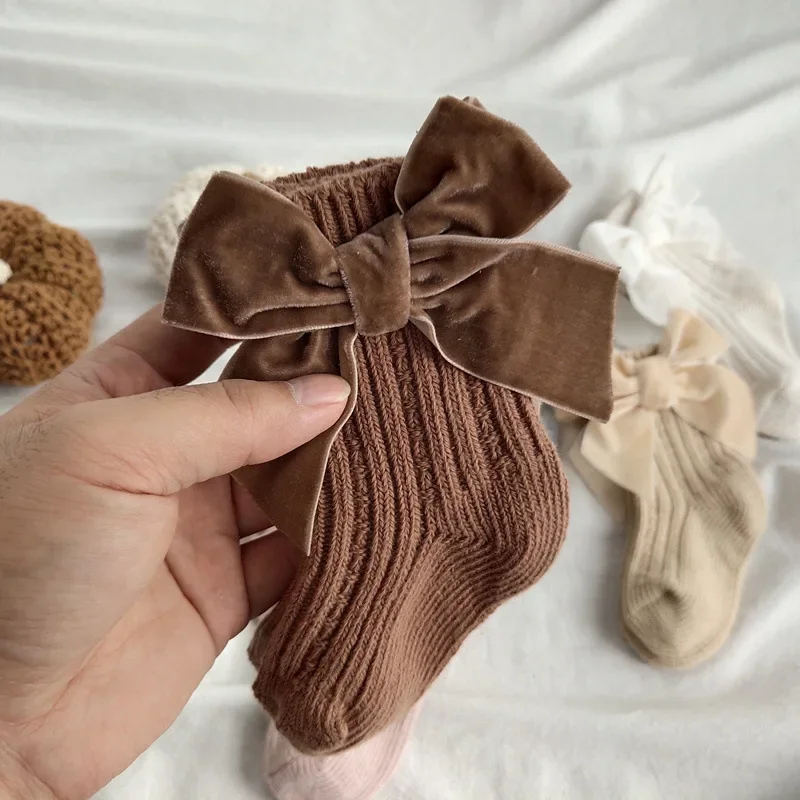 Calcetines largos de lana merino con lazo para bebé – Suaves y cálidos - imagen 2