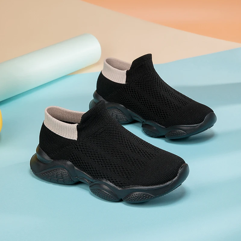 2025 Venta caliente de zapatillas de deporte para niños, zapatos deportivos de cuero de moda para niños, zapatos de malla transpirables, zapatos casuales para caminar al aire libre