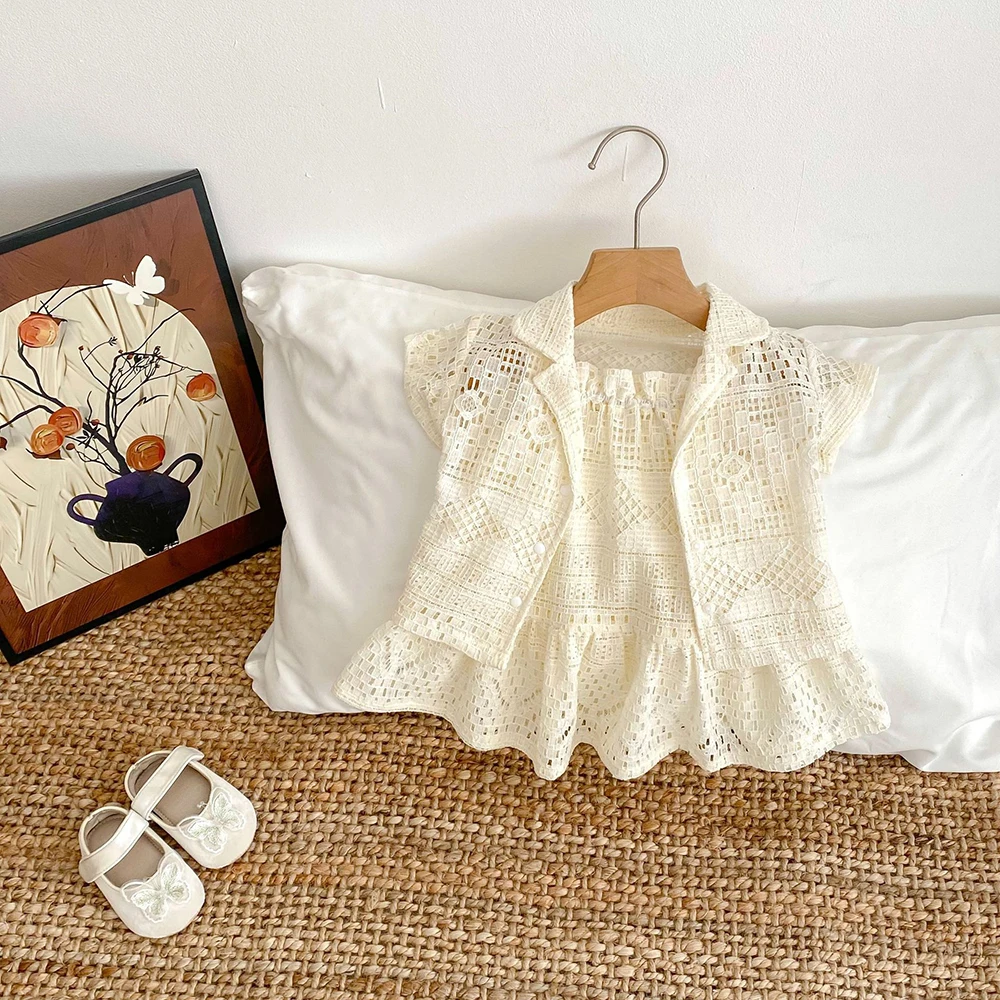 2025 nuevo vestido de princesa con tirantes y volantes calados de encaje para niñas de verano, vestidos de fiesta para niños, traje de verano a la moda para niñas - imagen 2