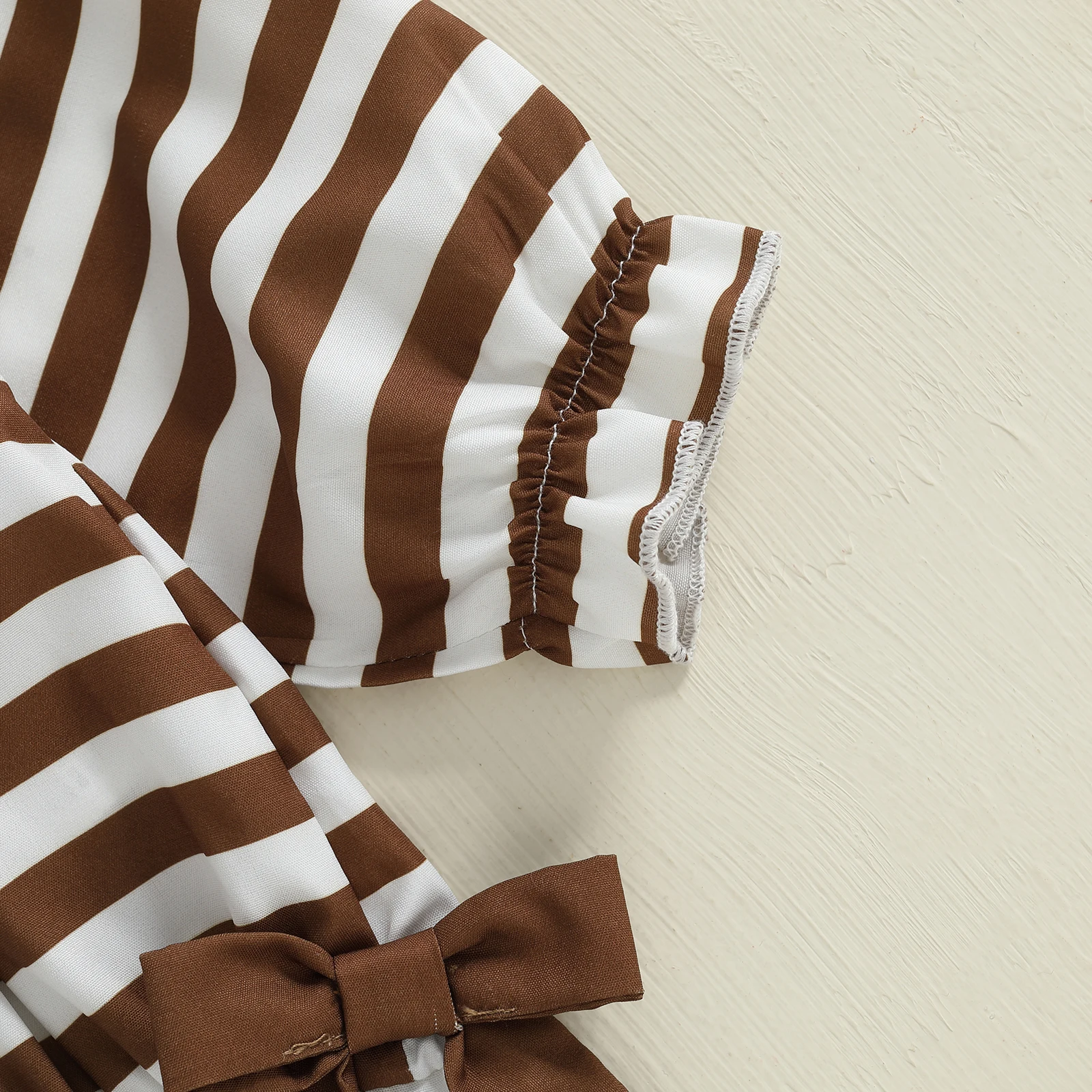 Pelele a rayas para niña de 0 a 18 meses, mono con estampado de letras de Rugby de otoño, cuello redondo, manga larga, volantes de burbujas y diadema con lazo - imagen 4