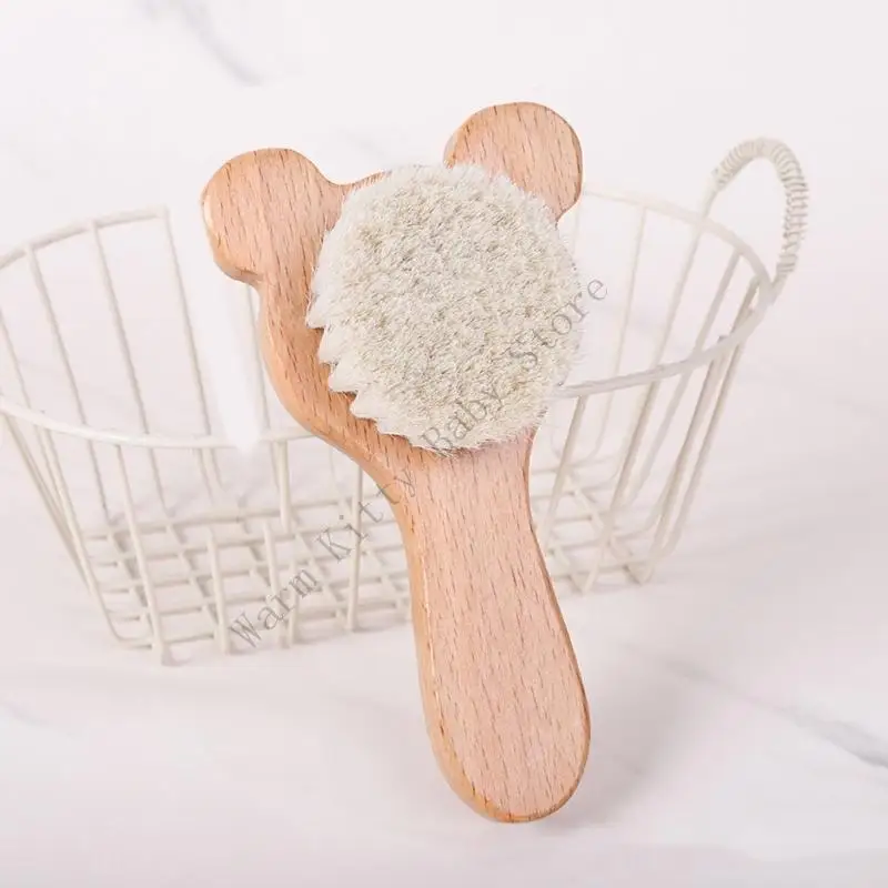 Cepillo y peine de madera para bebé con cerdas suaves - imagen 5