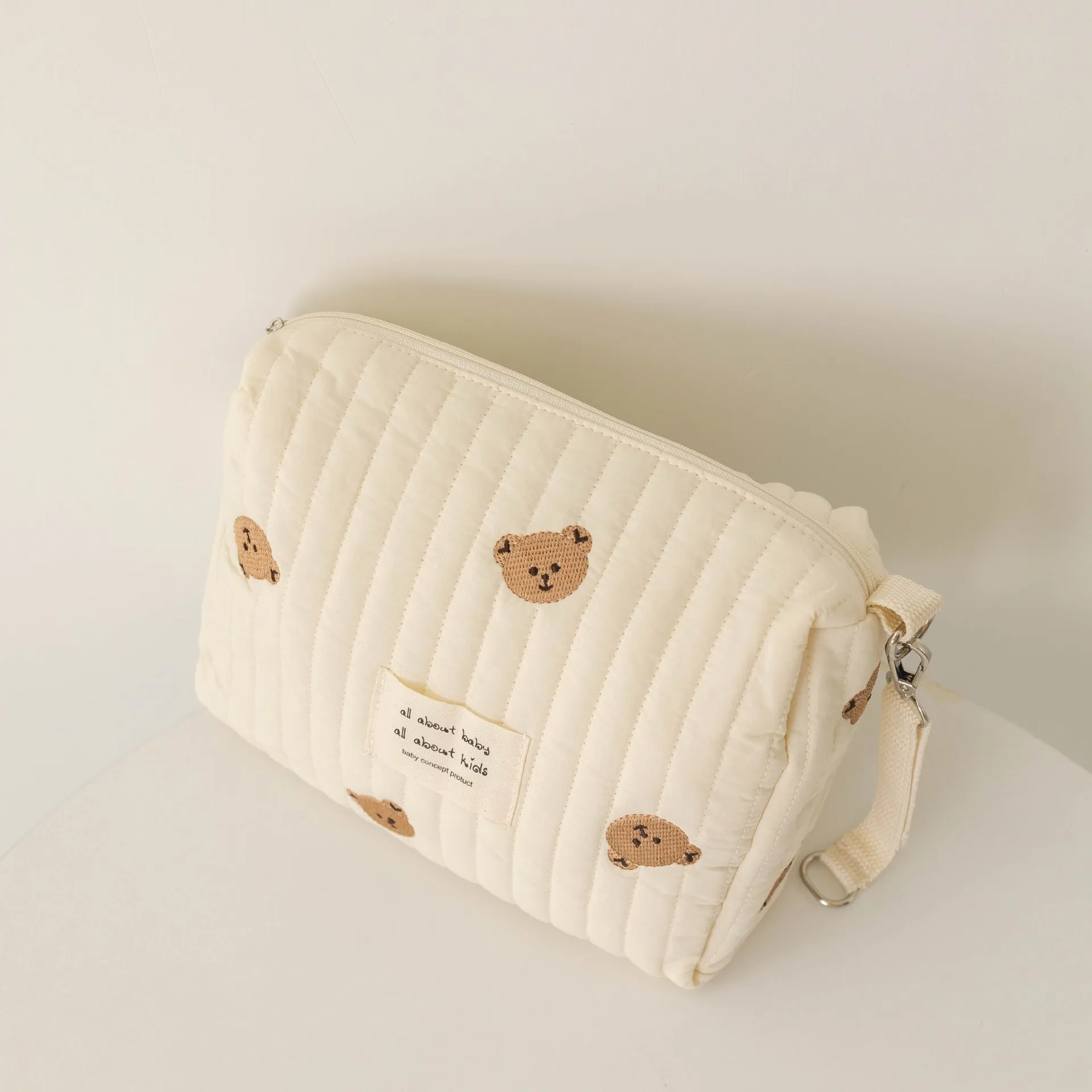 Bolsa de pañales acolchada para cochecito – Diseño bordado para bebé - imagen 2