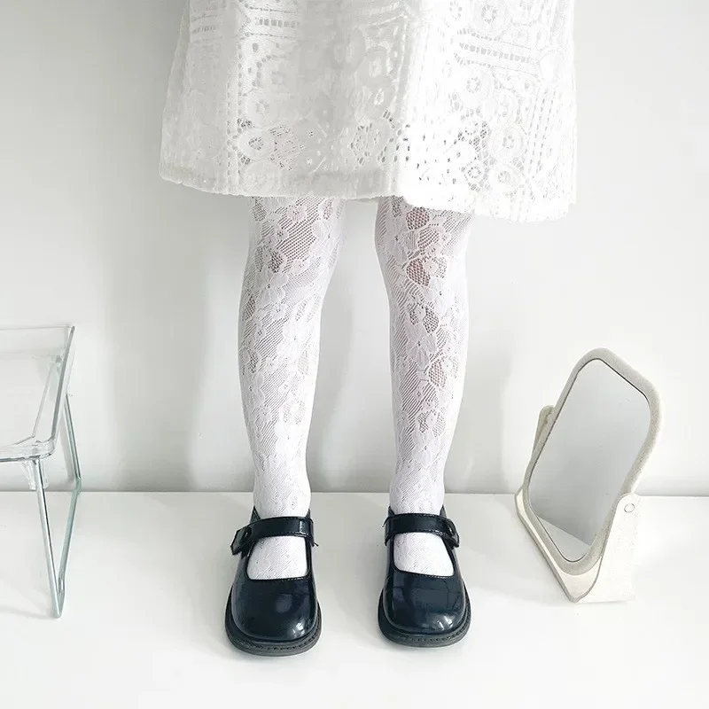 Floral 1 white