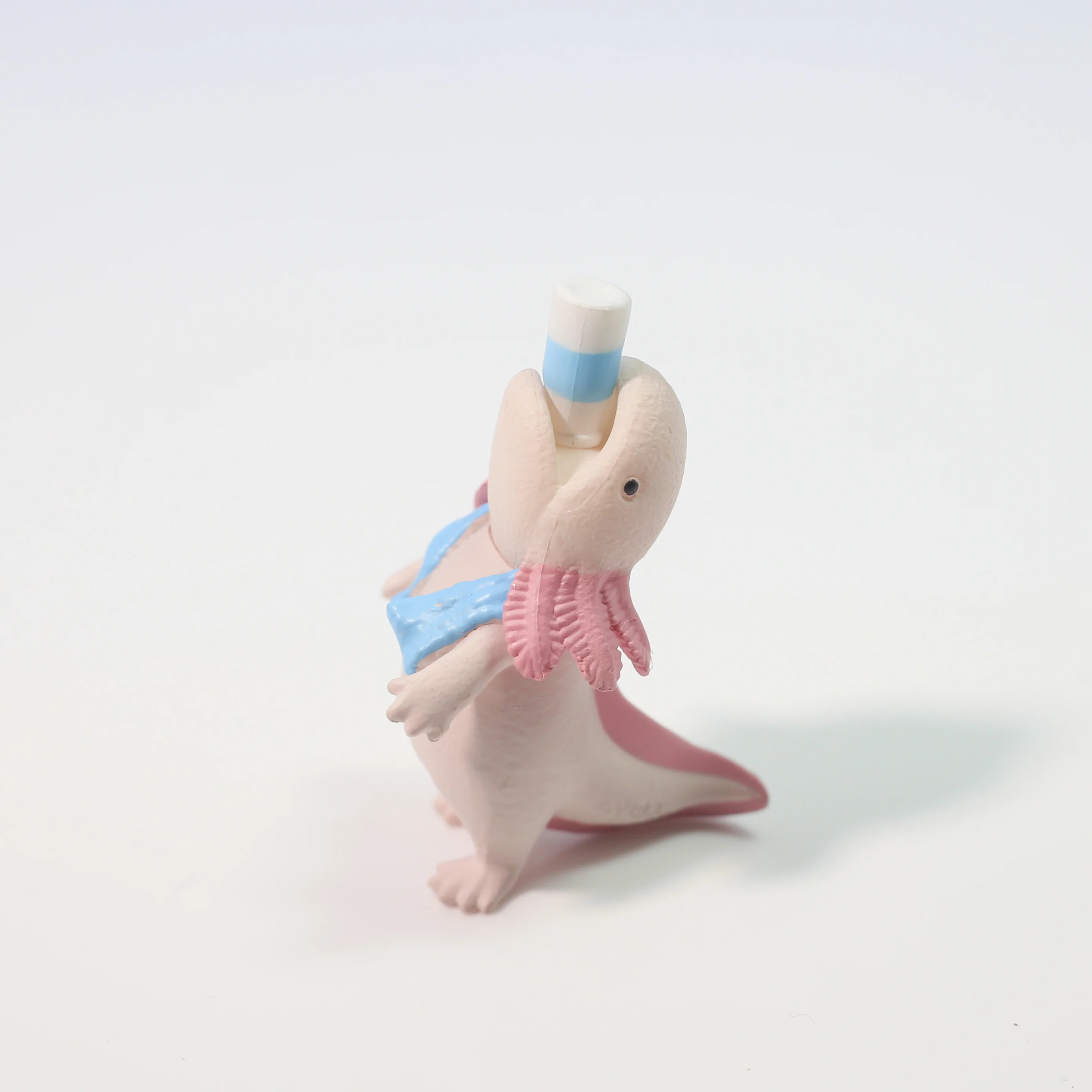 Juguetes de cápsula grita refrescados cuando beber leche después del baño de la ducha gato gatito elefante título de cola larga hámster Axolotl figuras de coche - imagen 4