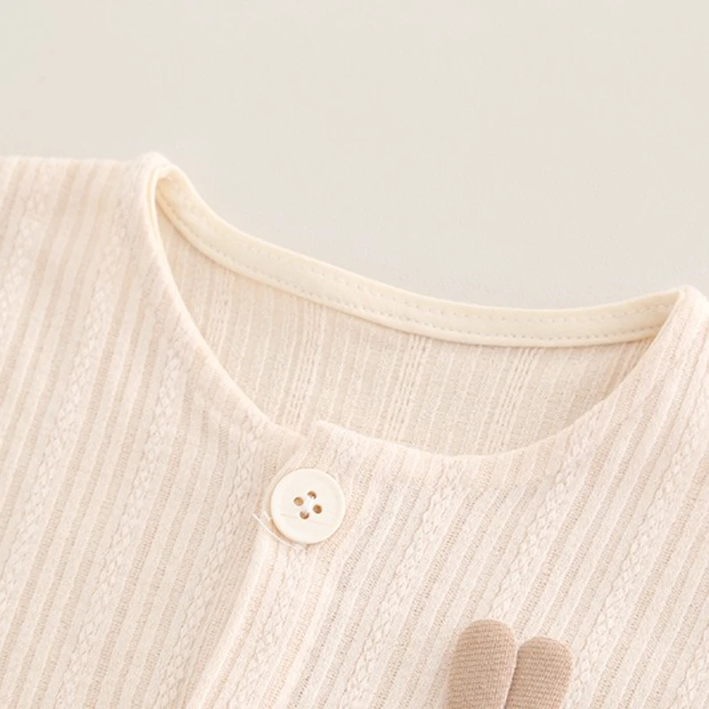 Conjunto otoño bebé niña con chaqueta, camisa y pantalón de moda - imagen 4