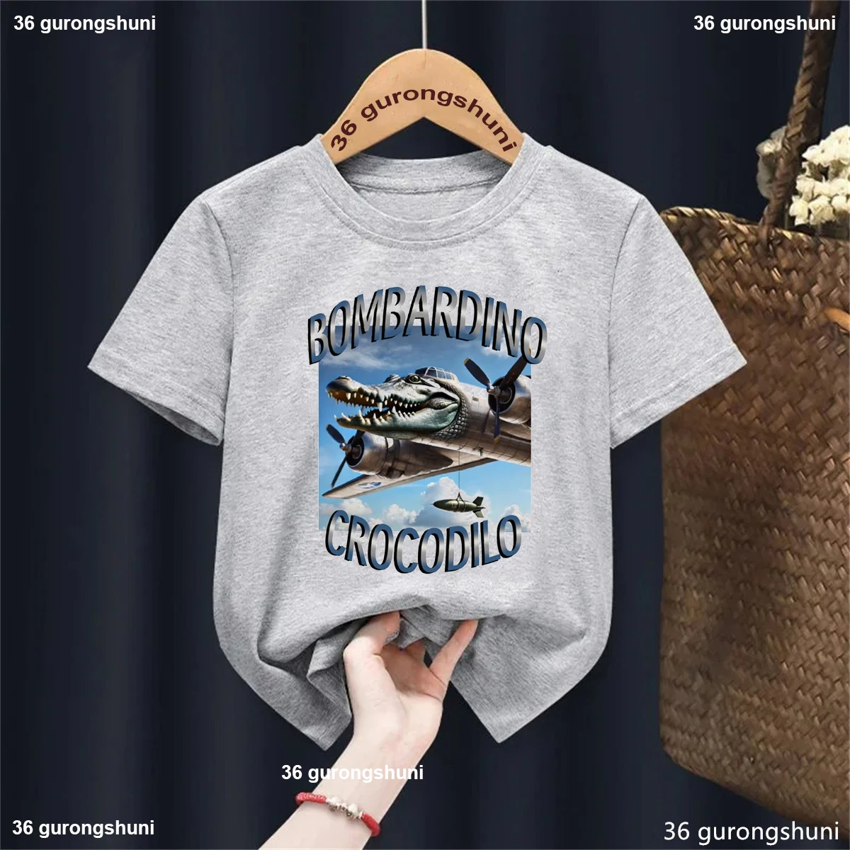 Bombardino Crocodilo italiano Brainrot Camiseta estampada niñas/niños divertidos Kawaii ropa para niños verano blanco negro gris azul camiseta