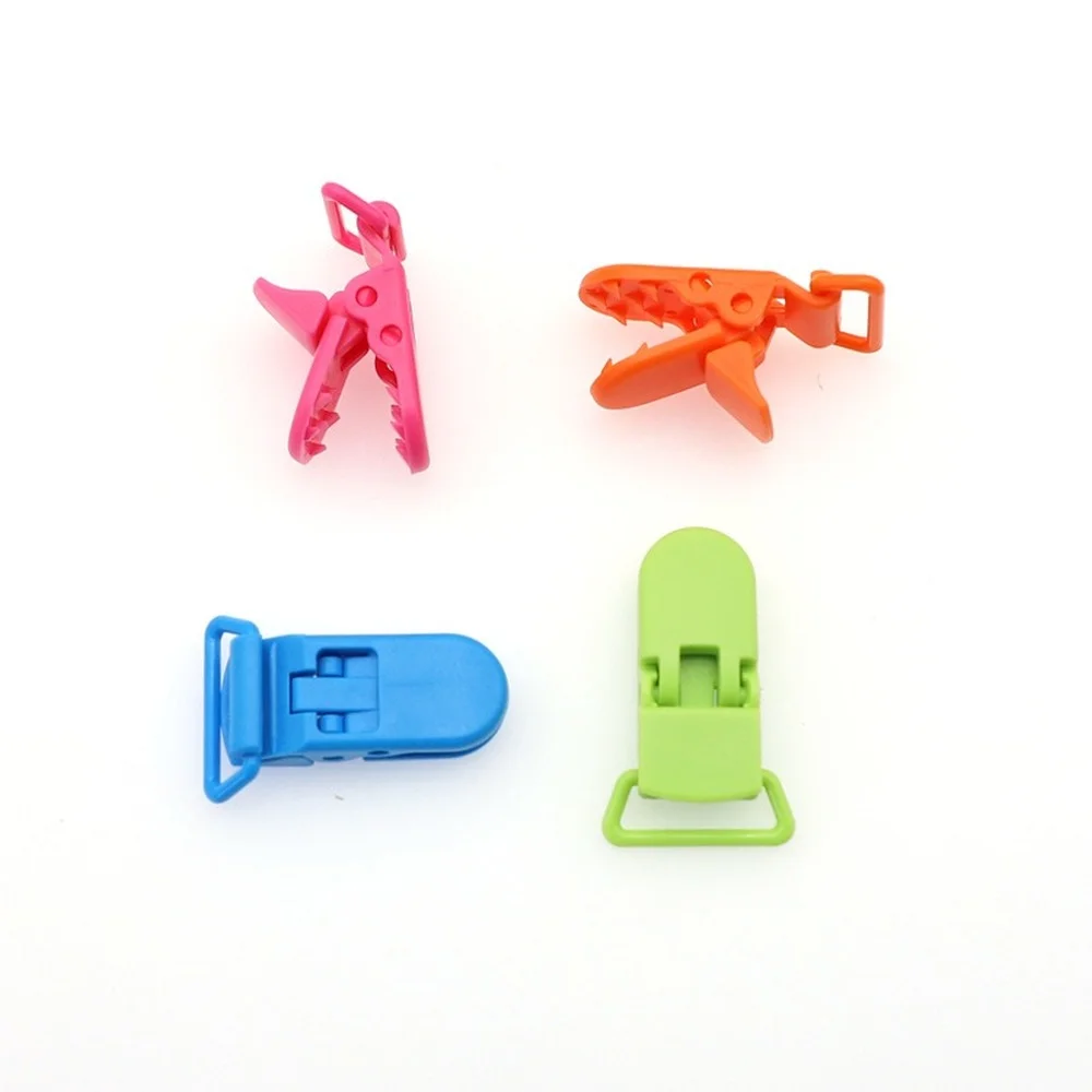 10 Uds. Clips para chupete de bebé, Clips para chupete de plástico sólido, soporte para chupete infantil, soporte para pezones, abrazadera multicolor, juguete - imagen 3