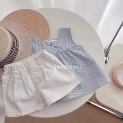 Conjunto verano niña de tirantes a cuadros con pantalón blanco
