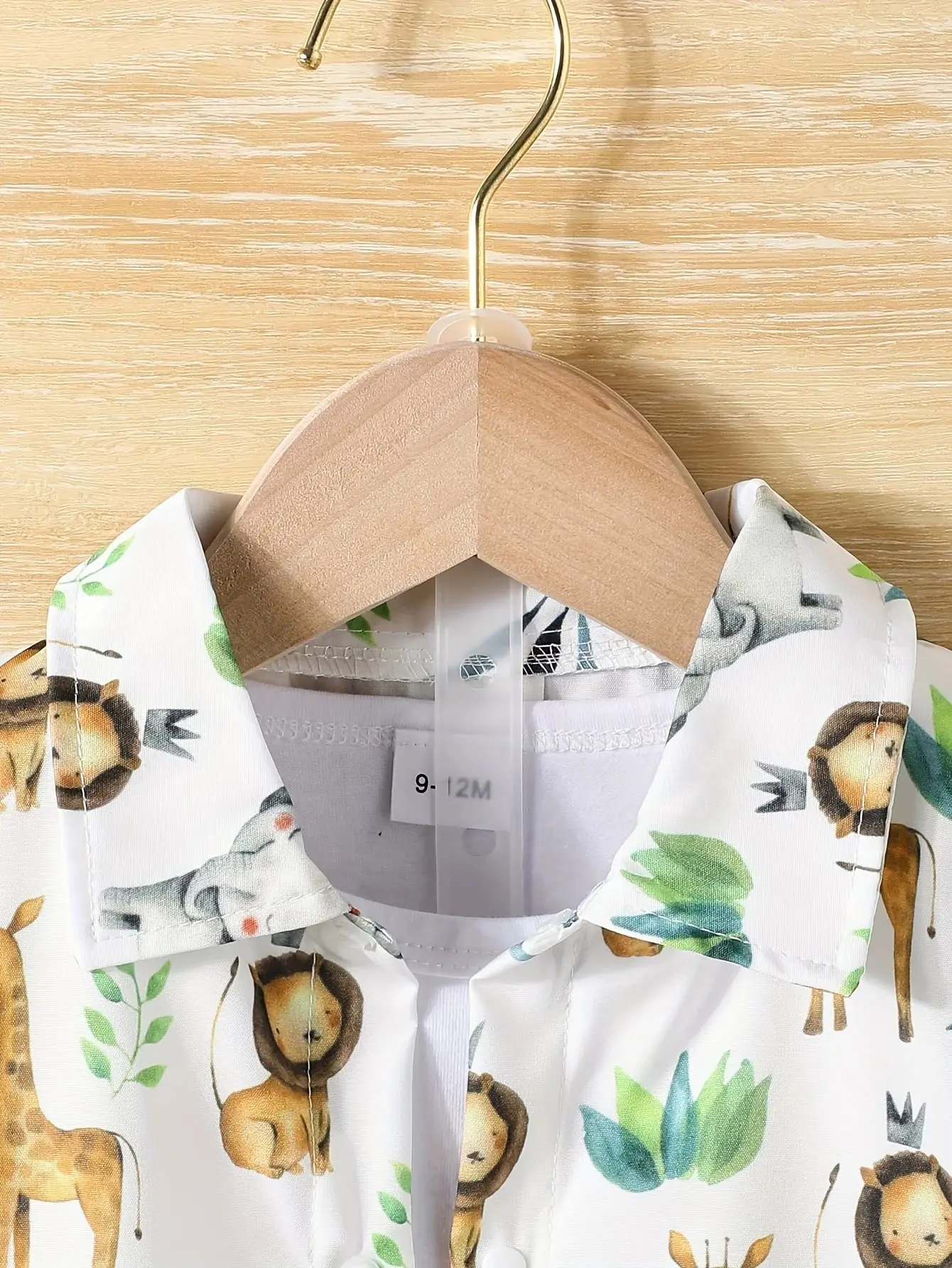 Conjunto de verano niño con camisa tipo viaje y pantalón corto