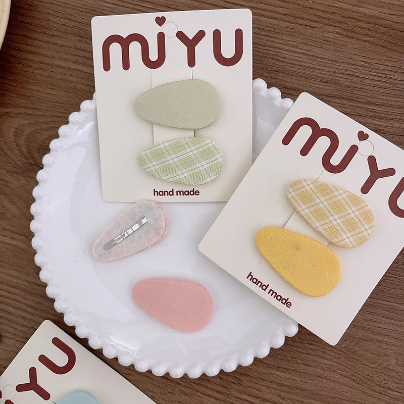 Clip de pelo con flequillo a cuadros para niños, tela de estilo coreano, gota de agua, versátil, dulce BB, horquillas con flequillo de color caramelo para bebé - imagen 5