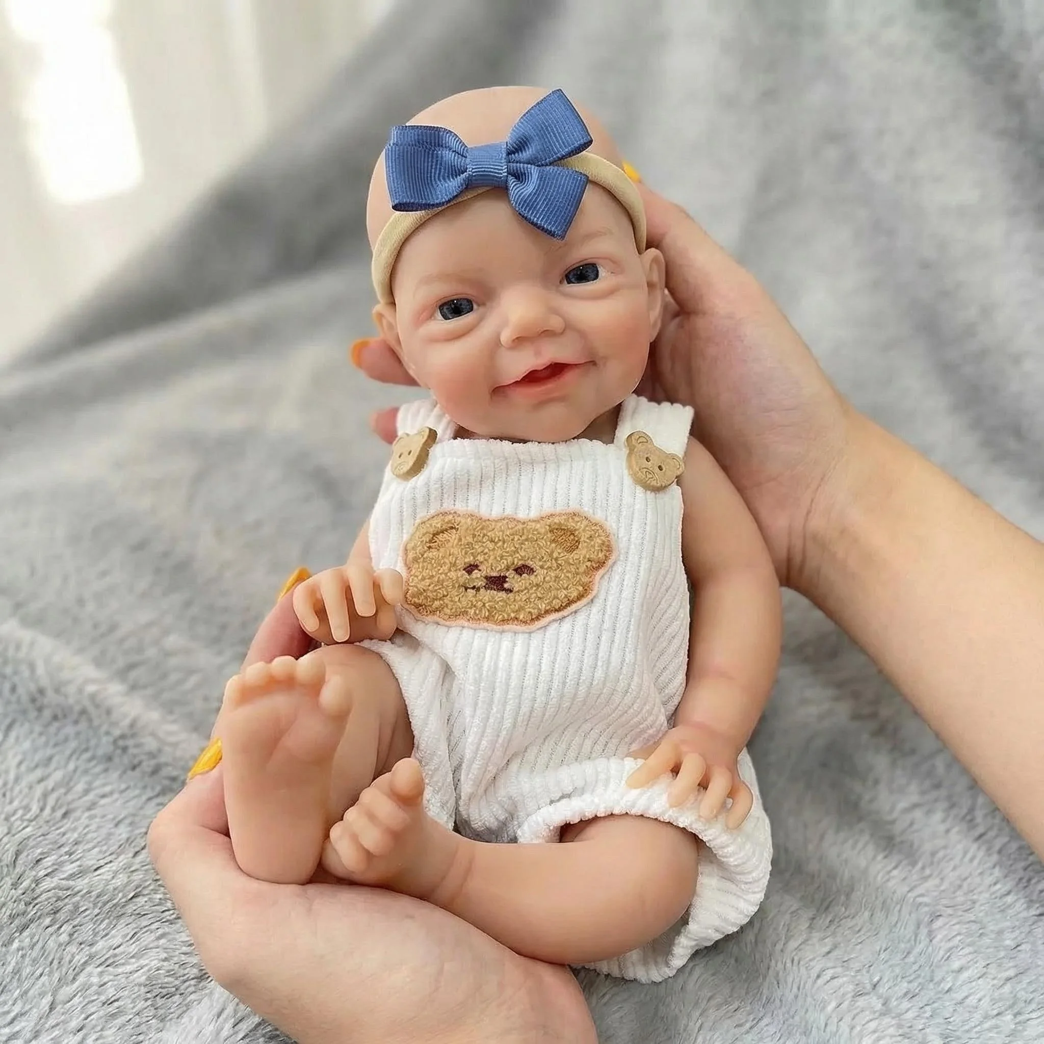 Muñeca reborn Charlie de silicona platino con boca abrible prematuro - imagen 2