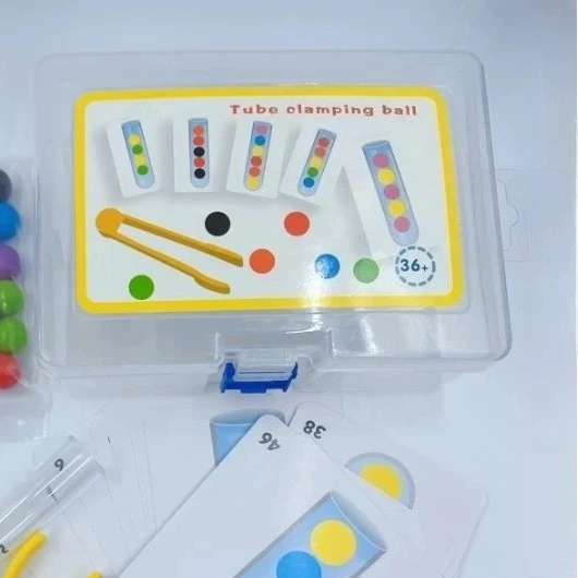 Caja de juego portátil con cuentas de Clip, soporte plegable para tubos de ensayo y estuche de transporte, entrenamiento de Motor fino Montessori en cualquier momento