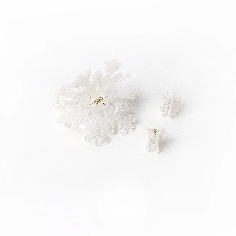 Elegantes pinzas para el cabello con forma de copo de nieve y hadas: pinzas de tiburón de tamaño grande y pequeño, diseño simple, accesorios de peinado dulce para dominar los malabares. - imagen 3
