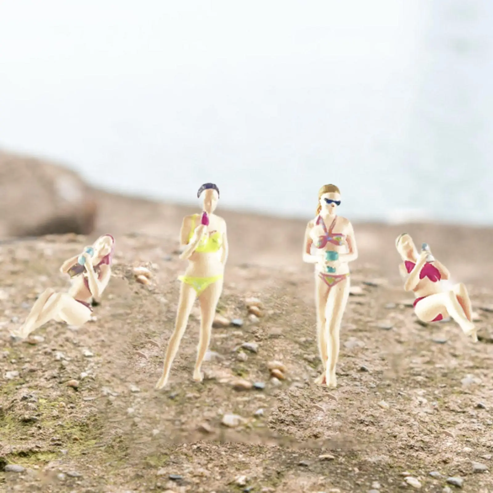 4x 1/64 Girl Model Diorama Scenery Tiny People Model for Miniature Scene