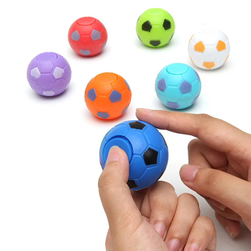 5 uds Mini Fidget Spinner balón de fútbol de juguete para niños, recuerdos de fiesta de fútbol relleno de bolsa de regalos, pelota giratoria de estrés para dedo de fútbol - imagen 3