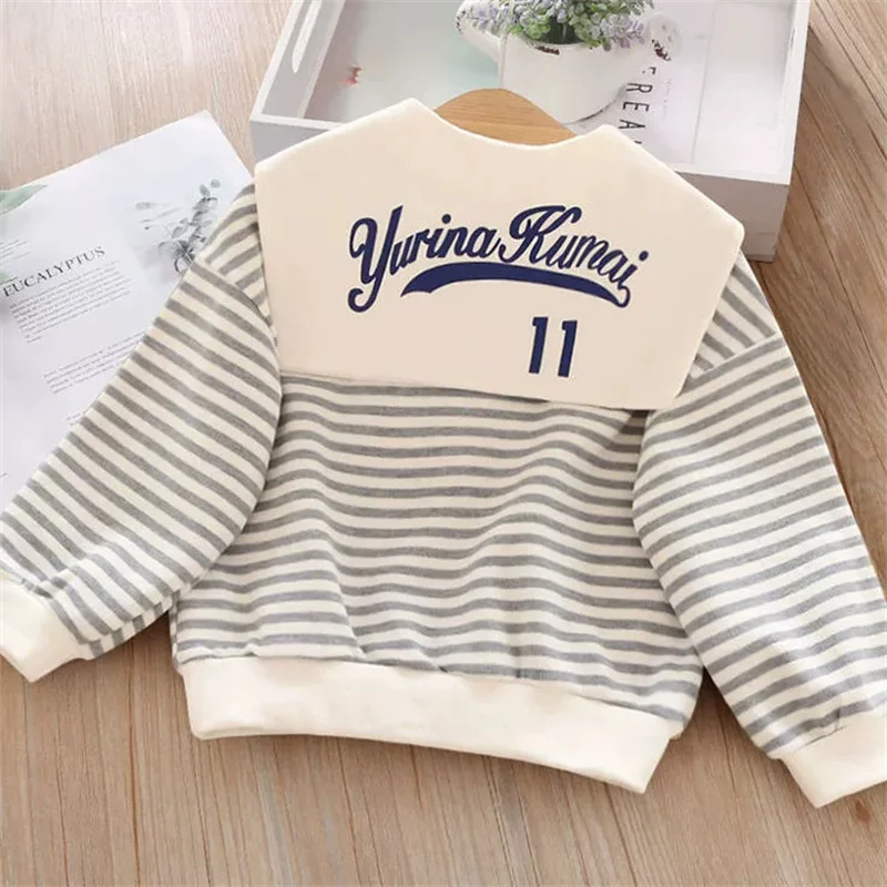 Ropa infantil: sudaderas a rayas, camisetas y abrigo para 2-8 años - imagen 4