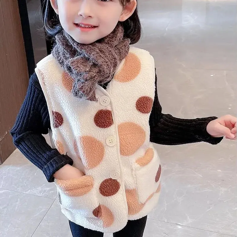 Chaleco infantil acolchado con pequeños lunares – Estilo coreano - imagen 2