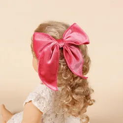 Lazo terciopelo con clip para niña – Accesorio infantil