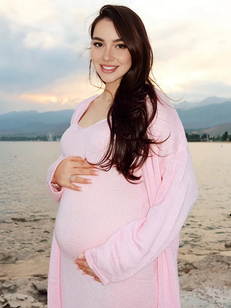 Vestido maternidad dos piezas rosa punto con cárdigan para fotos - imagen 2