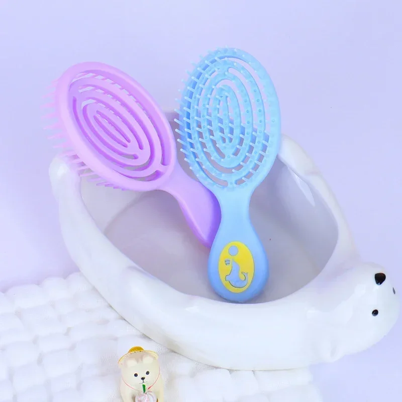 Cepillo de pelo antitornillo para masaje hueco de baño, herramientas de cuidado de la salud, peine pequeño de delfines de dibujos animados coreanos Kawaii para regalo de nacimiento de bebé - imagen 3