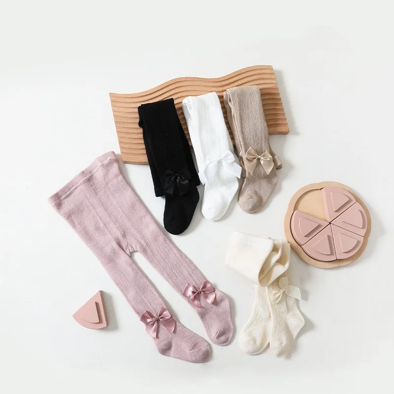 Pantimedias de algodón para bebés con lazo y diseño calado - imagen 5