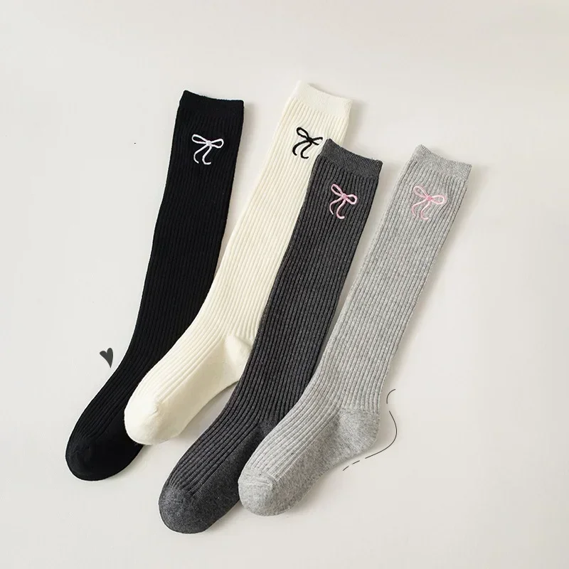 1 par de calcetines de moda coreana para niños y niñas JK Lolita bordado arco hasta la rodilla calcetín escolar primavera otoño - imagen 2