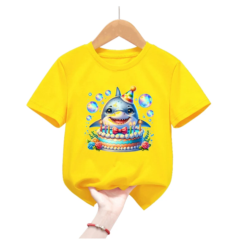 Camiseta infantil con estampado de tiburón acuarela para niños - imagen 2