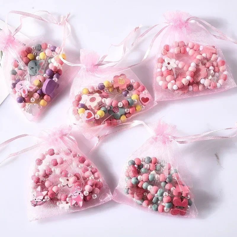 Collar infantil de cuentas con mariposas y flores para niña - imagen 2