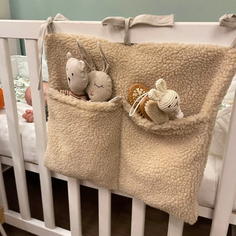 Organizador colgante de felpa para cuna – Bolsa infantil con bolsillos - imagen 3