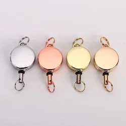 Llavero retráctil metal con tarjetero para mochilas infantiles