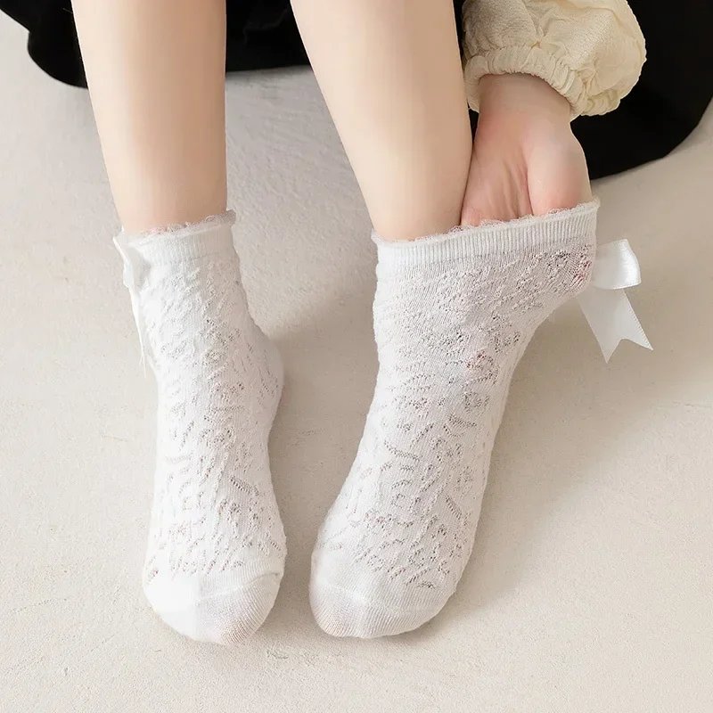Calcetín de Color blanco y negro para niña, calcetín hasta la pantorrilla con volantes y agradable arco para niño pequeño, calcetines finos transpirables para primavera y verano, accesorios de ropa