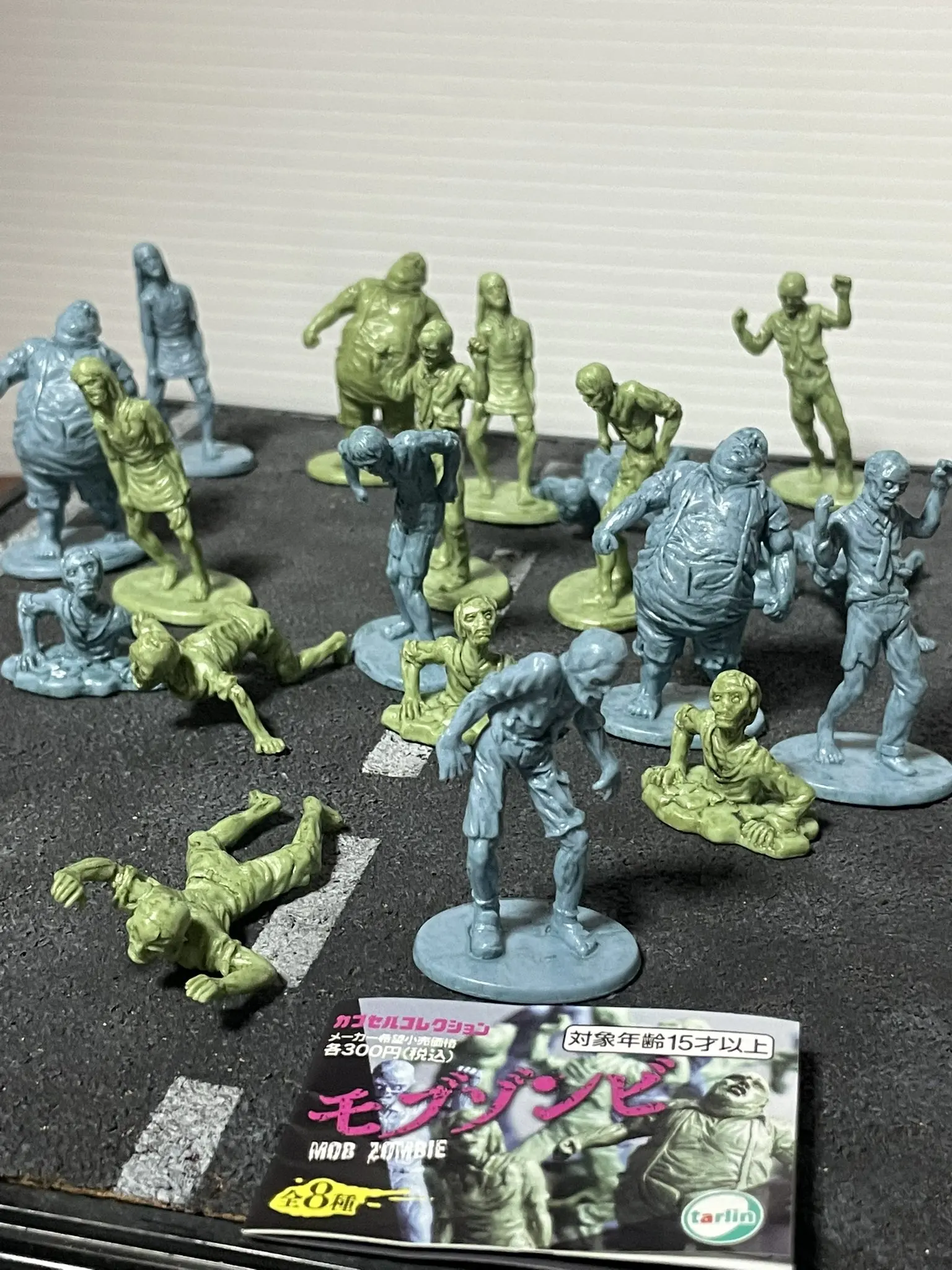 Cápsula de Tarlin, juguetes Mob Zombie 1/35, adornos en miniatura pintables, figuras de colección de animación de terror de soldado verde gris - imagen 2