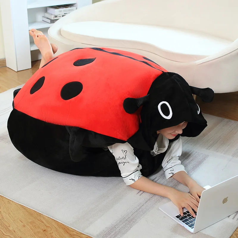 Almohada de peluche mariquita para niños – Suave y divertida
