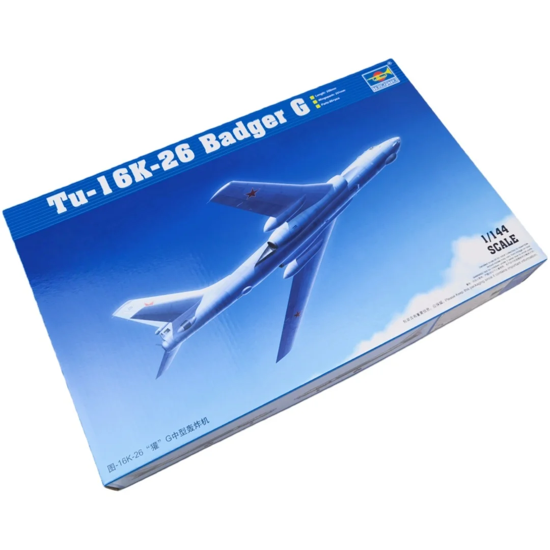 TRUMPETER 1/144 TU-16K-26 Modelo de rompecabezas de ensamblaje de bombardero Badger G - imagen 3