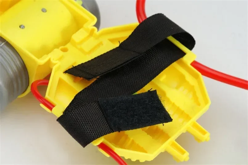 Divertidas pistolas de agua para jugar en playa y piscina este verano - imagen 5
