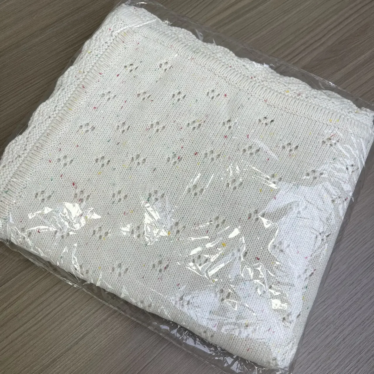 Beige Dot