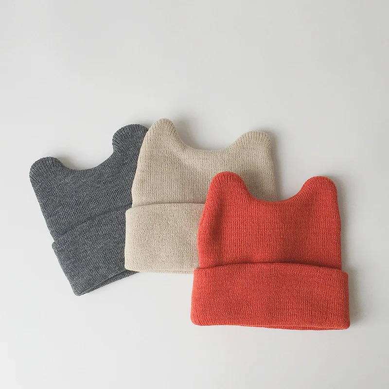 Gorro de bebé de Color sólido Otoño Invierno estilo coreano Kwaii lindo cuerno de vaca gorro tejido para bebé niños actividades al aire libre gorros de lana - imagen 3