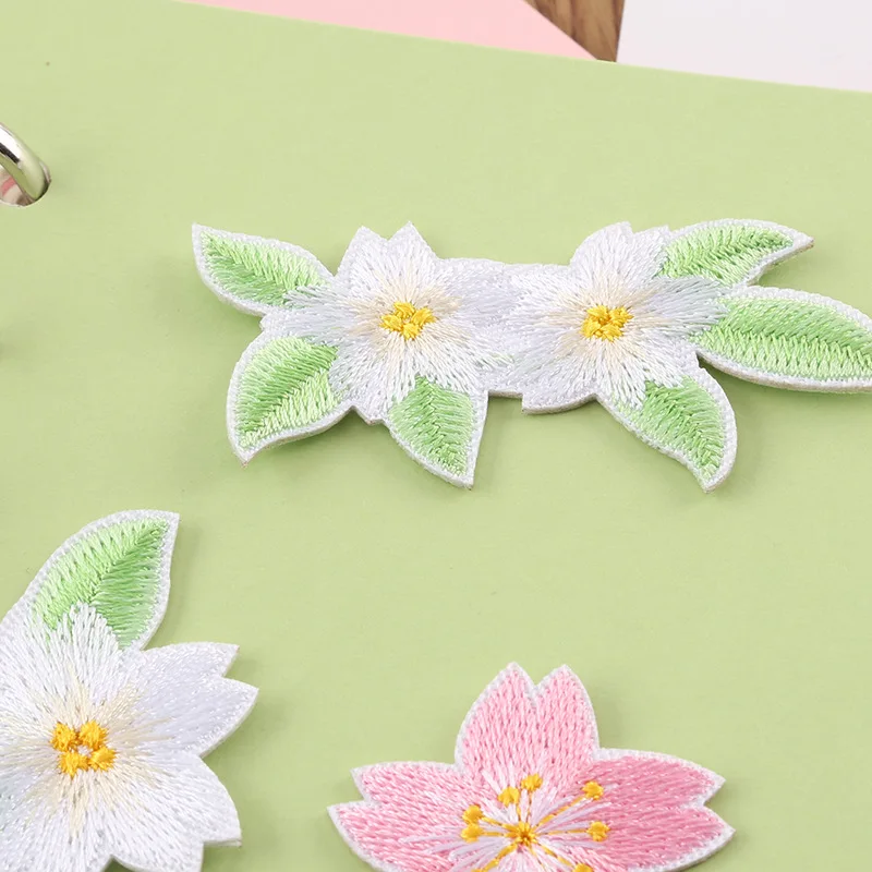 Parches bordados adhesivos flores de cerezo kawaii para manualidades - imagen 5