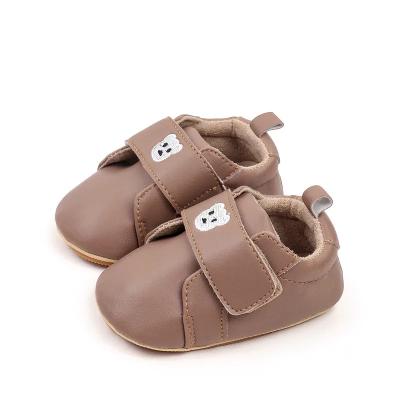 Nuevos zapatos de primavera y otoño para bebés y niños, bonitos zapatos informales antideslizantes con suela de goma de dibujos animados para niños pequeños, primeros caminantes de PU - imagen 2