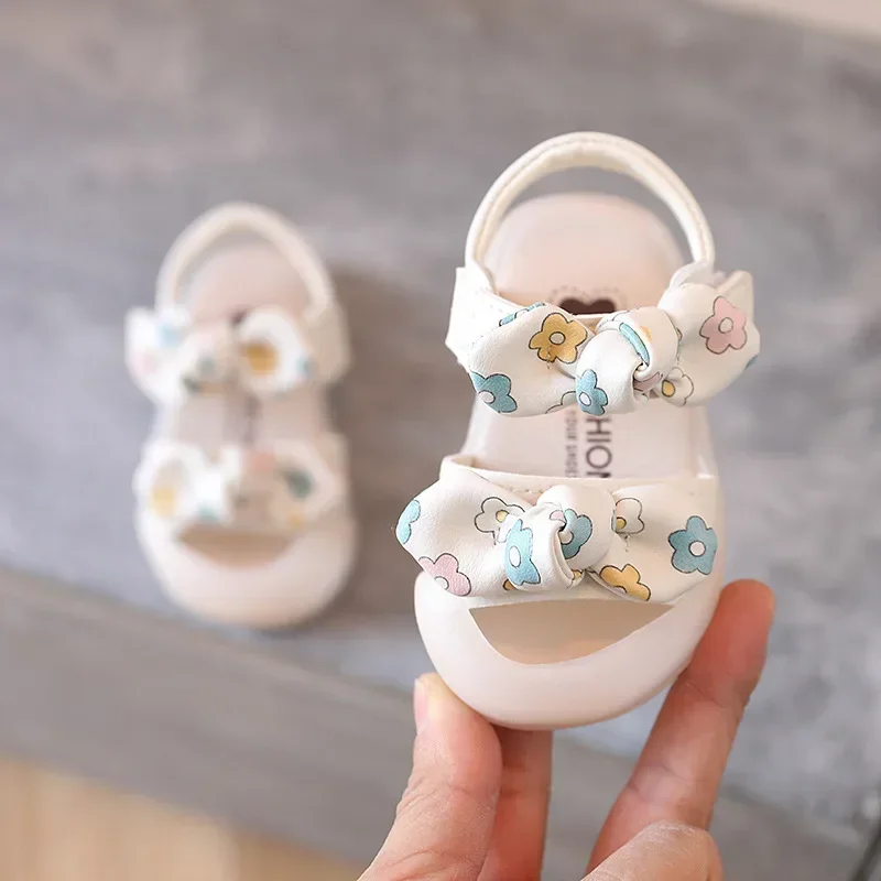 Sandalias de verano para niños, zapatos bonitos con lazo para niña, sandalias de princesa para primeros pasos con fondo suave