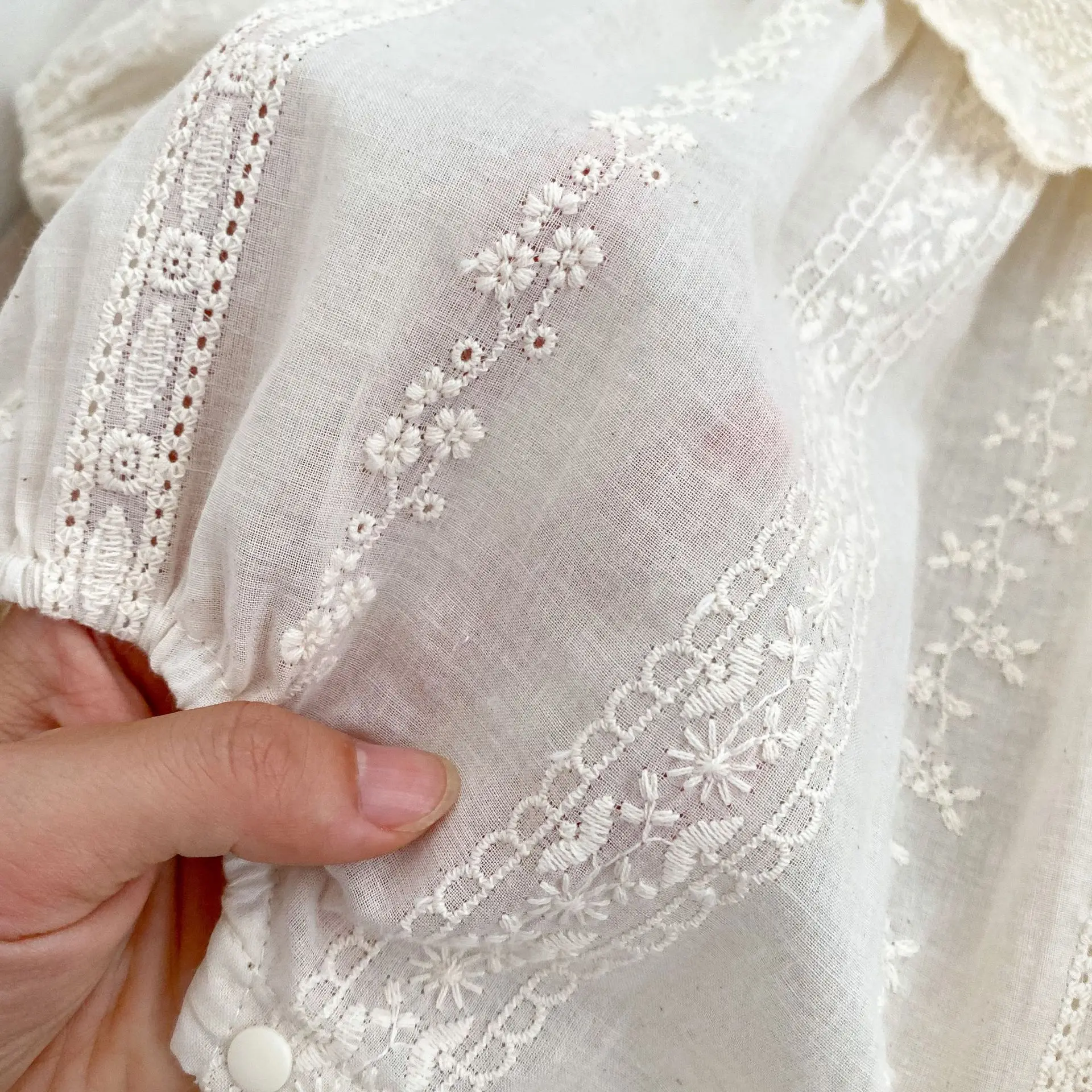 Trajes a juego de primavera Sisters para niños y niñas recién nacidos, mono con bordado de flores, vestido de princesa con solapa de algodón sólido - imagen 3