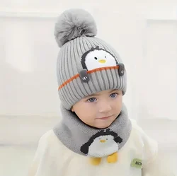 Gorro de invierno para niños con orejeras y diseño pingüino lindo