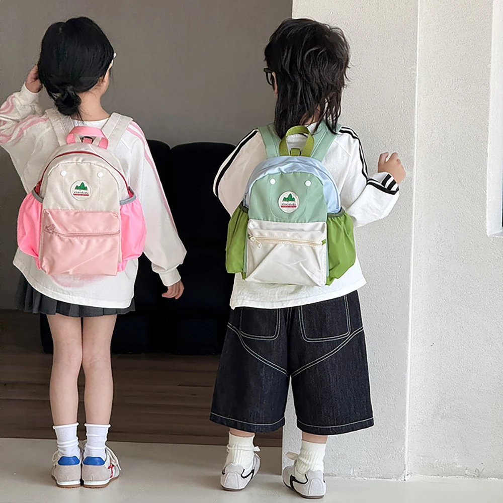 Mochila preescolar de lona contrastante con parche bordado - imagen 3