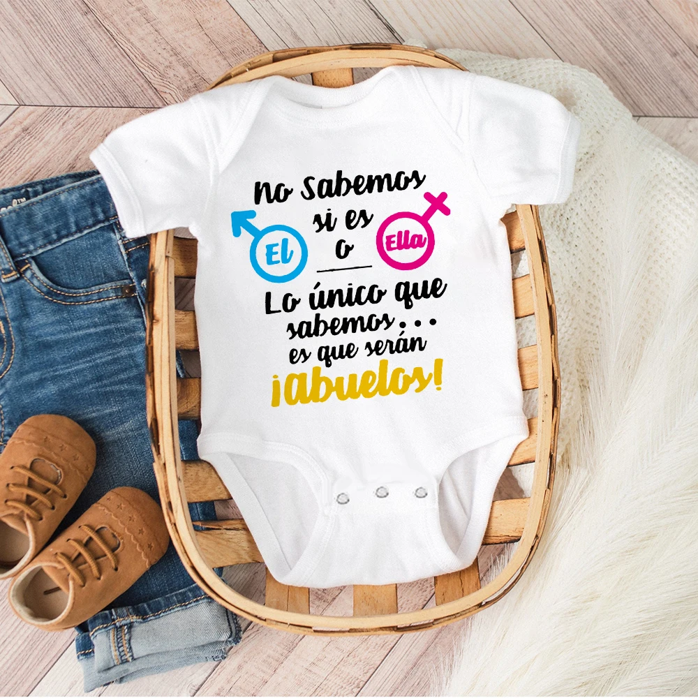No sabemos si es lo es o ella que sabemos es eso serás abuelos Mono para bebé Anuncio de bebé Conjunto de mameluco Mewborn