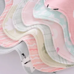 Bandana babero impermeable para bebé – Diseño floral con animales
