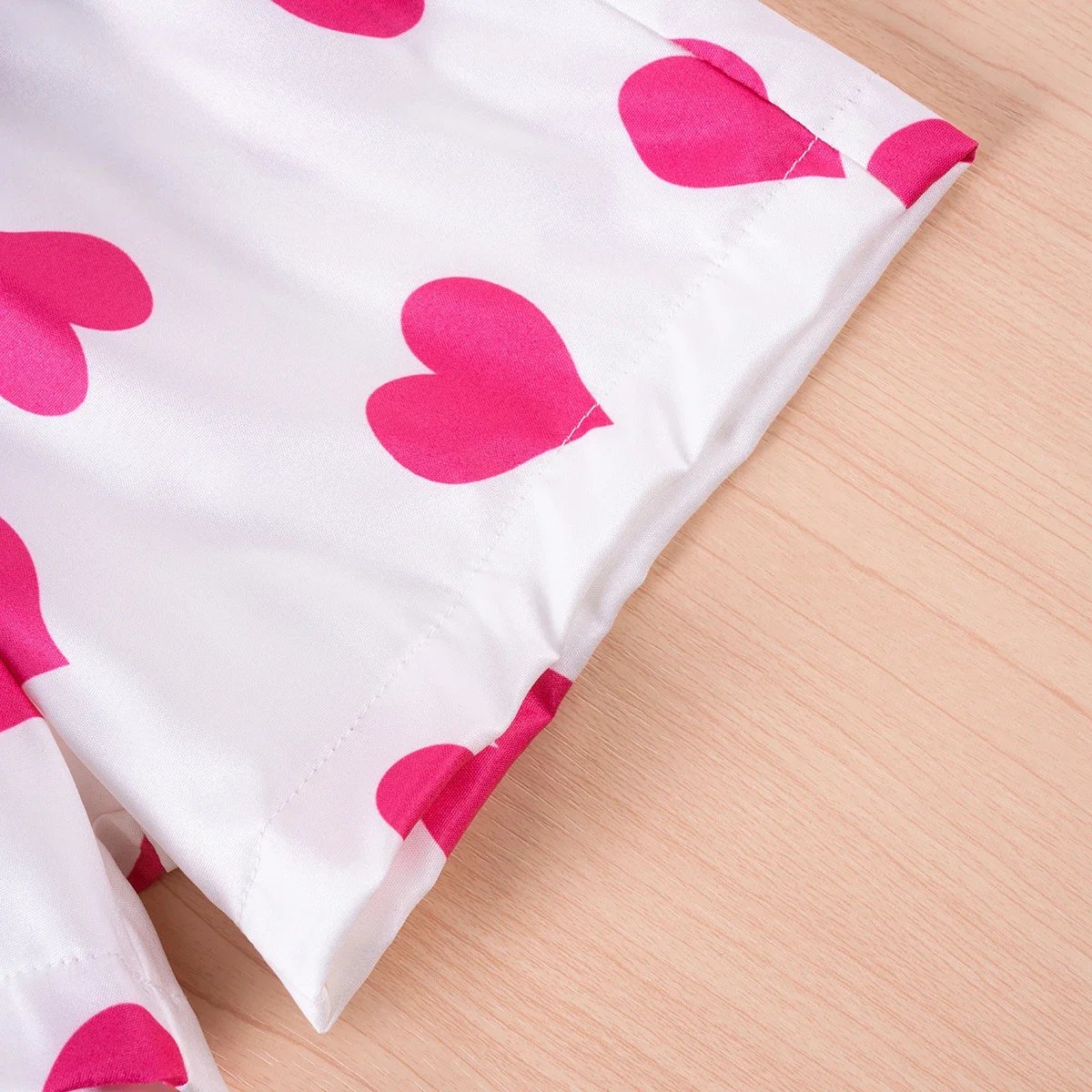Conjunto estampado de verano para niña – Top con volantes y shorts