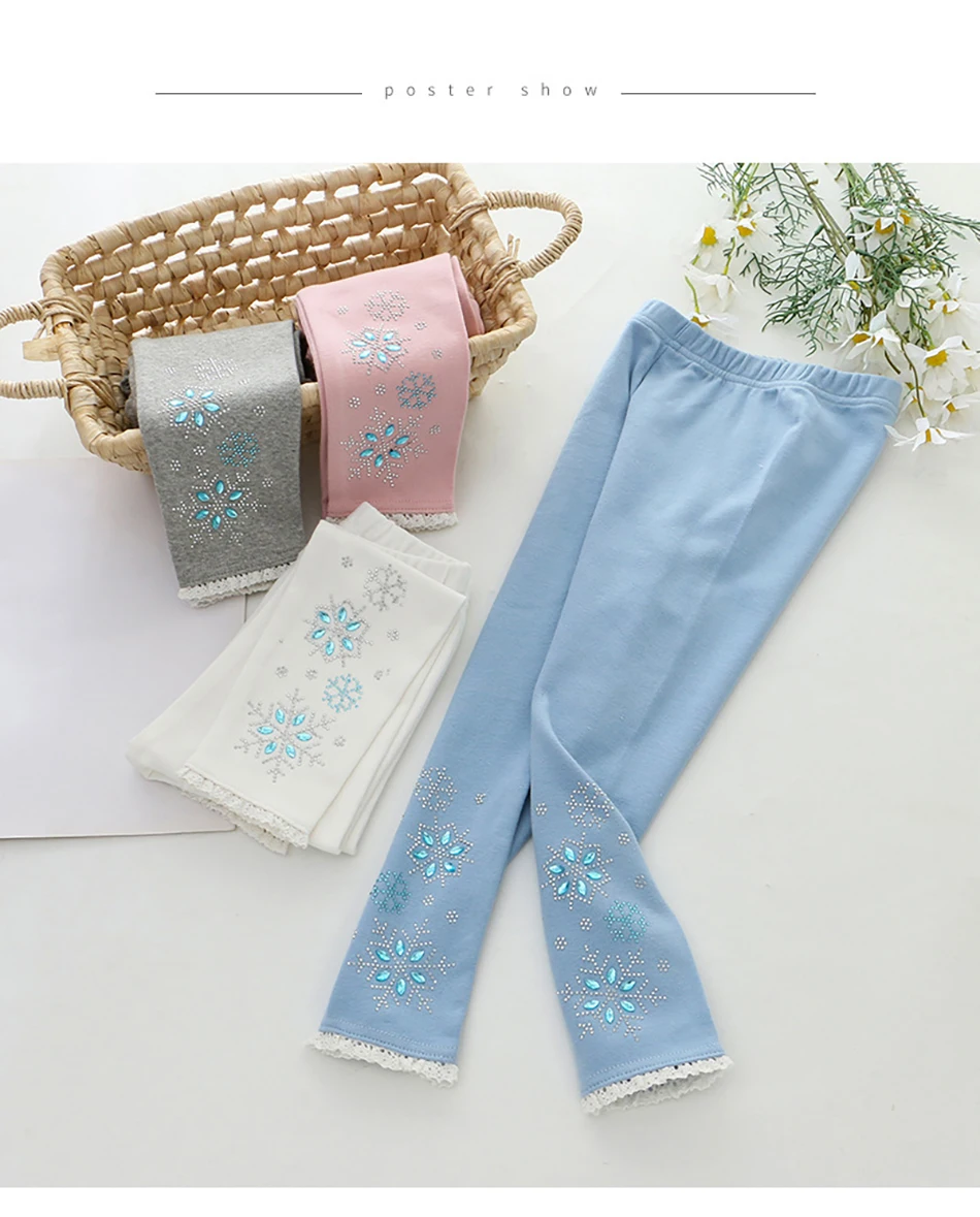 Leggings de copo de nieve en color rosa, detalle de cristales