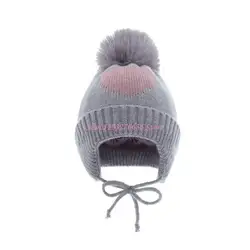 Gorro de invierno acolchado para niño con pompón corazón